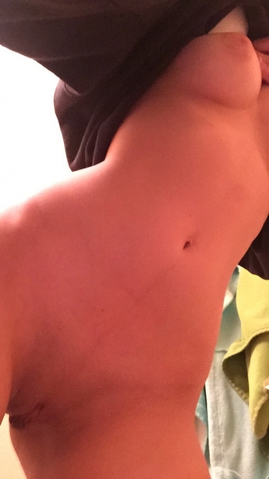 Extremely hot naked young body