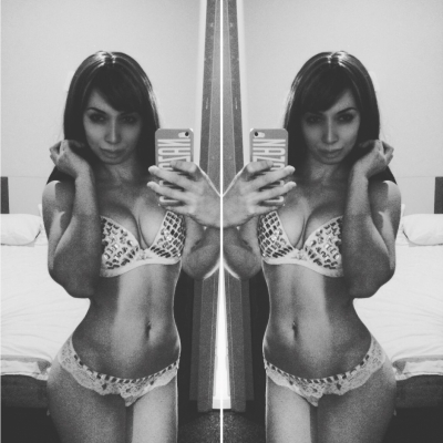 sexy big boobs milf mirrored selfie