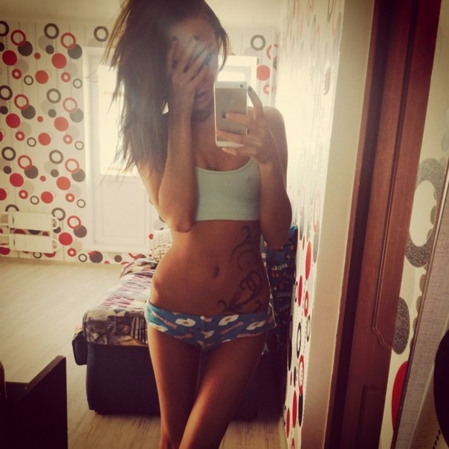 sexy teen with perfect as in bikini