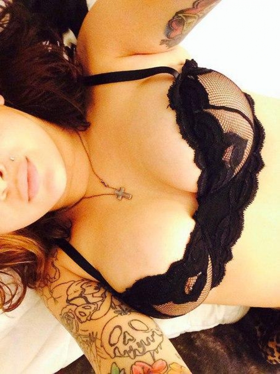 busty big boobs blonde in bed