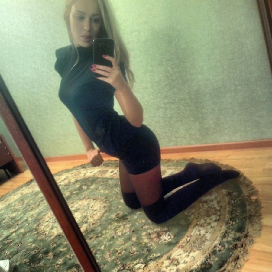 sexy blonde with small tits - Best Hot Selfies