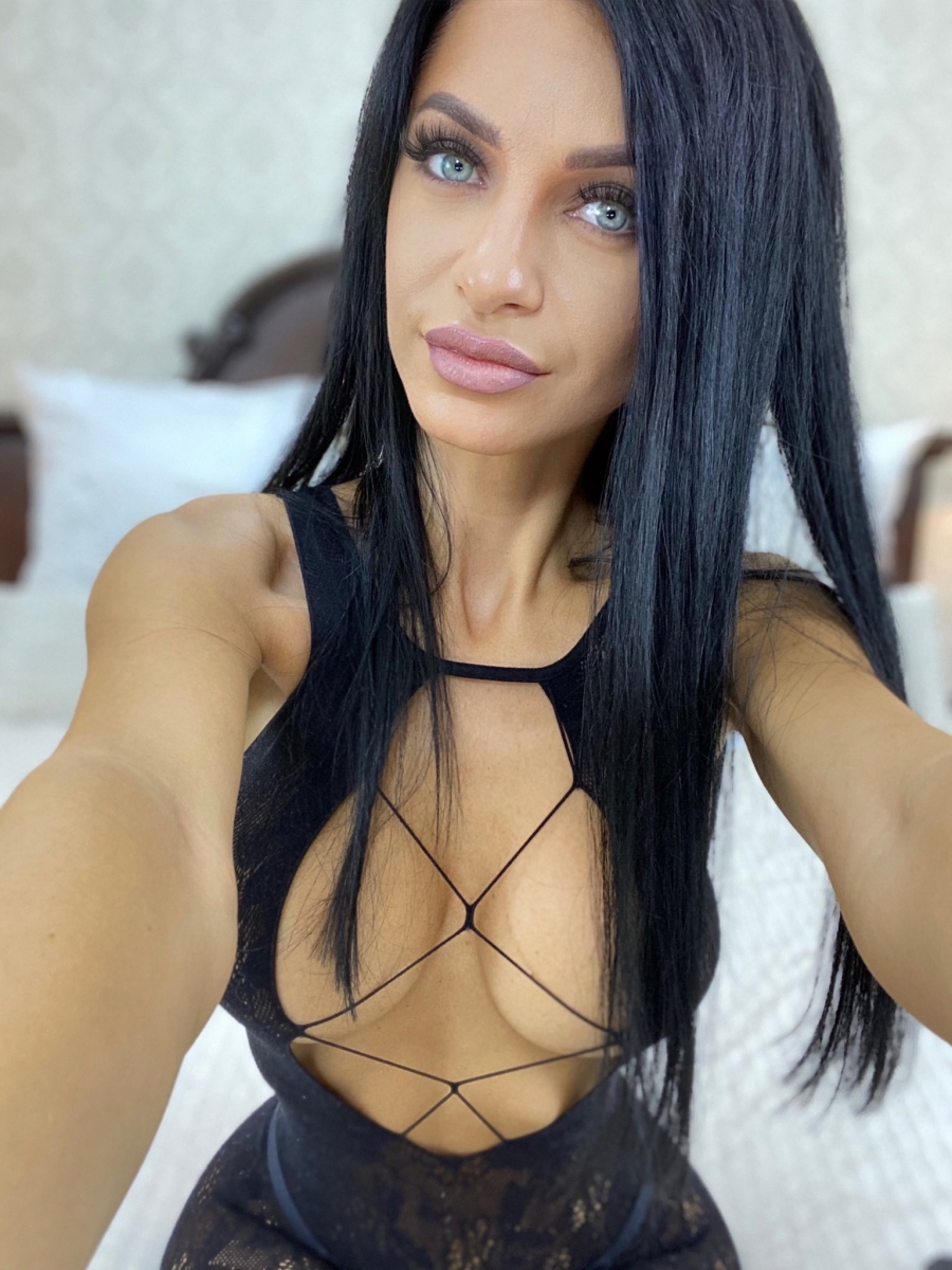 Hot brunette casual selfie sexy