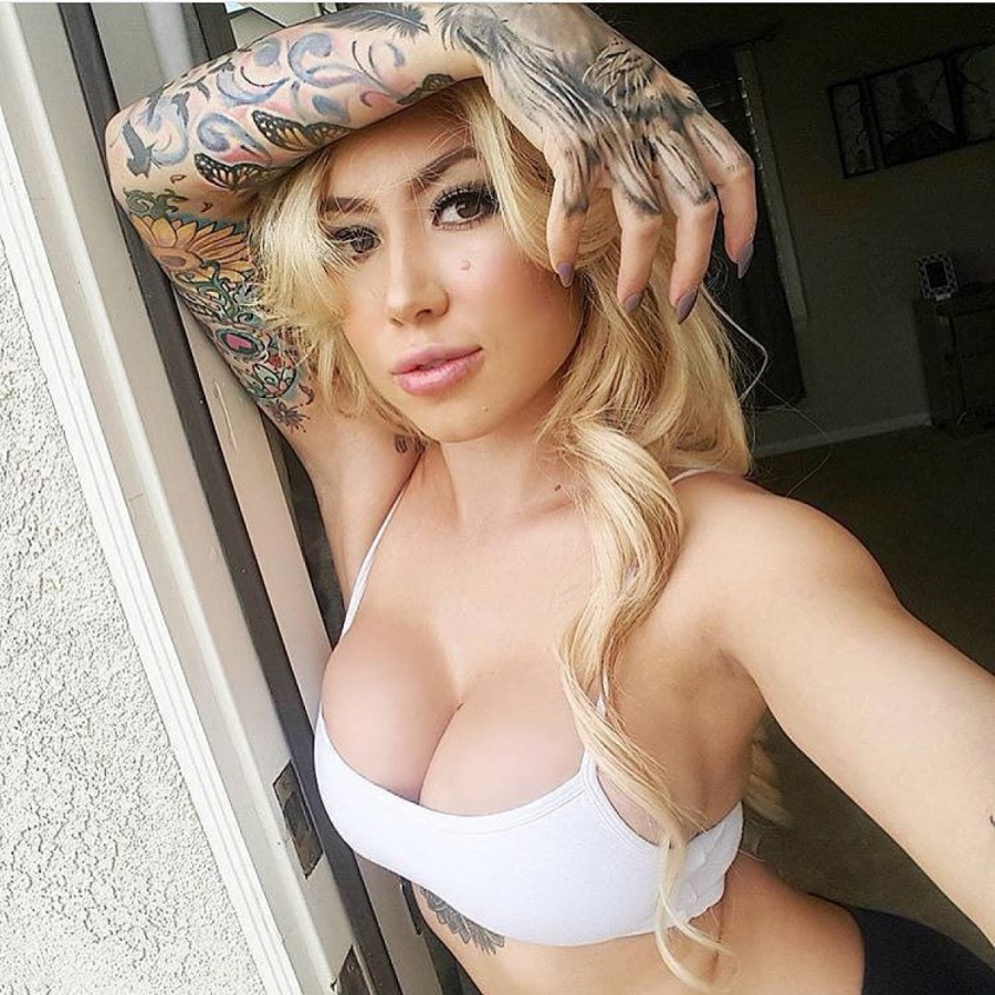 sexy asian tatoo girl with big boobs
